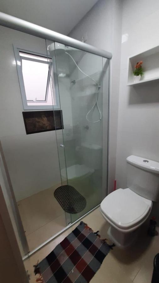 Apto Completo Toninhas Apartamento